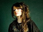 Carrie Mac artist photo