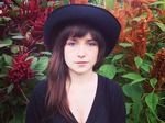 Laura Groves artist photo