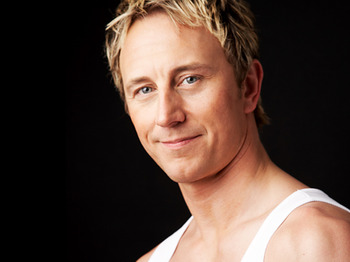 Ian Waite artist photo