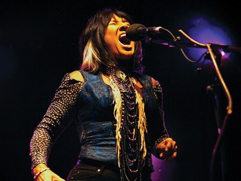 Buffy Sainte-Marie artist photo
