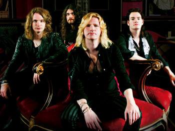 Estrella artist photo