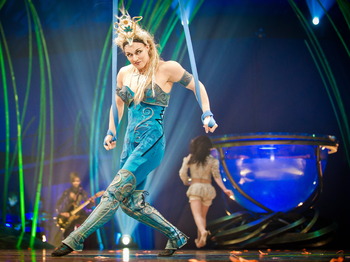 Cirque Du Soleil artist photo