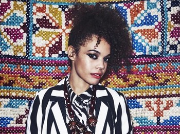 Andreya Triana artist photo
