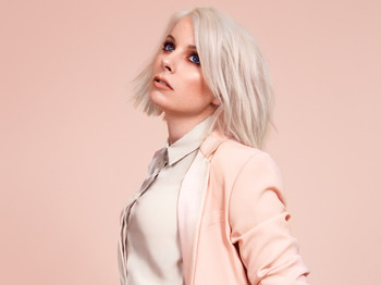 Little Boots artist photo