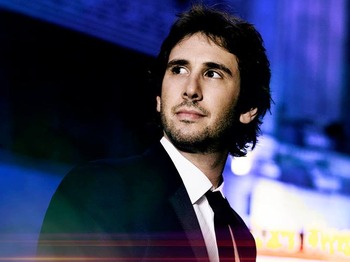 Josh Groban artist photo