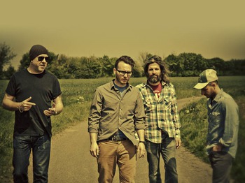 Turin Brakes artist photo