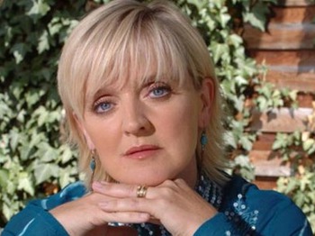 Bernie Nolan artist photo