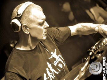 Stu Allan artist photo