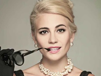 Pixie Lott artist photo