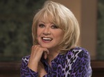 Elaine Paige artist photo