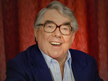 Ronnie Corbett artist photo