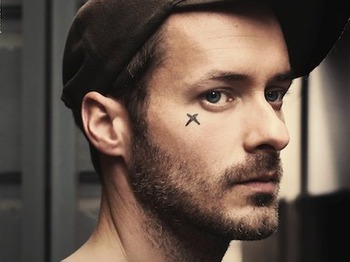 Declan Bennett artist photo