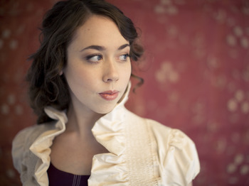 Sarah Jarosz artist photo