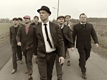 Thorbjørn Risager & The Black Tornado artist photo