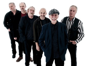 Lindisfarne artist photo