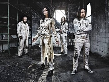 Lacuna Coil artist photo