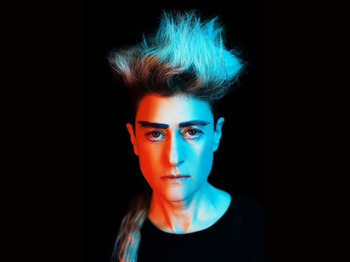 Peaches artist photo