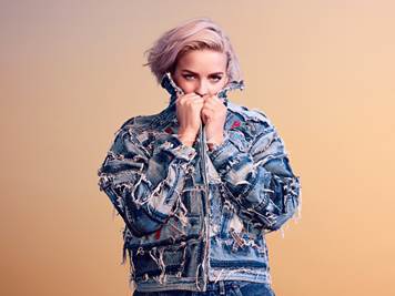 Anne-Marie artist photo