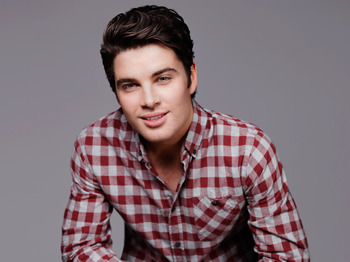 Joe McElderry artist photo