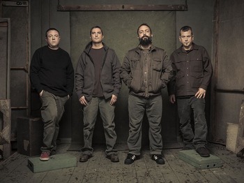 Clutch artist photo