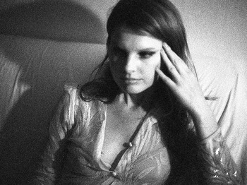 Miranda Lee Richards artist photo