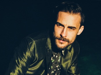 Robert Ellis artist photo