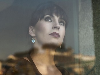 Claudia Aurora artist photo