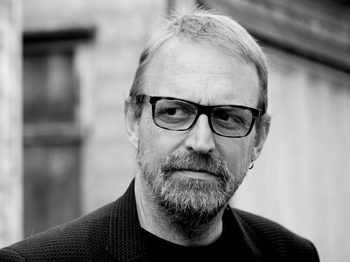 Boo Hewerdine artist photo
