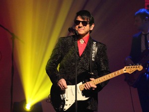 Barry Steele as Roy Orbison (Touring) artist photo
