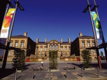 Custom House Square venue photo