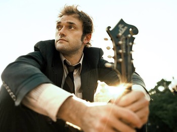 Chris Thile artist photo