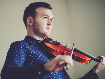 Sam Sweeney artist photo