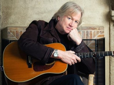 Justin Hayward artist photo